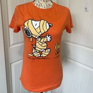 Peanuts Orange Short Sleeve Tee in Excellent Condition